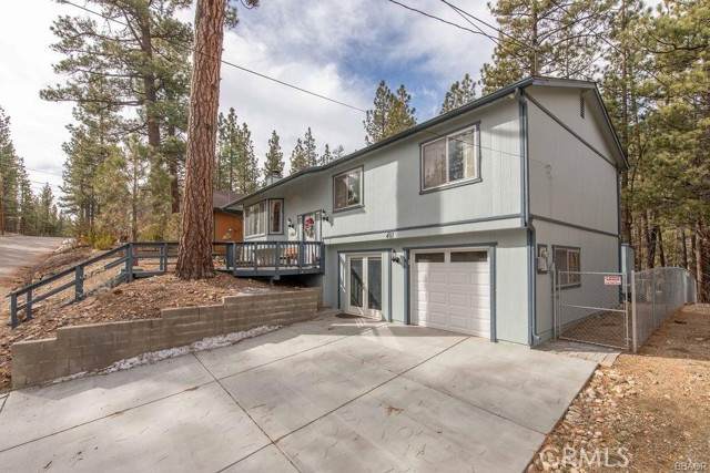 481 Woodside Drive - Photo 1