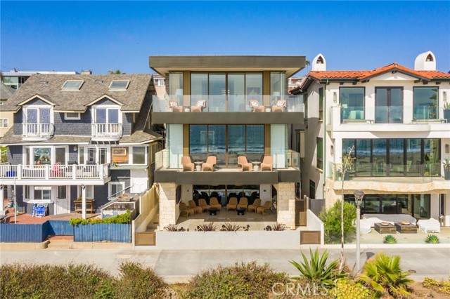 716 The Strand - Photo 1