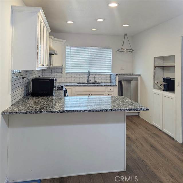 1325 Linnell Avenue - Photo 1
