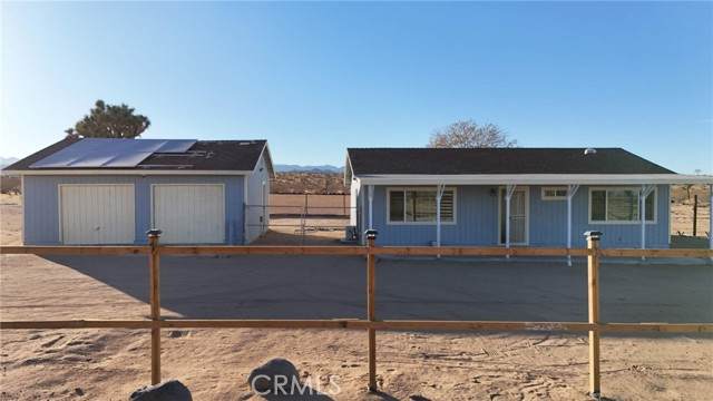 215 Hilton Avenue - Photo 1