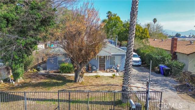 10917 Locust Avenue - Photo 1