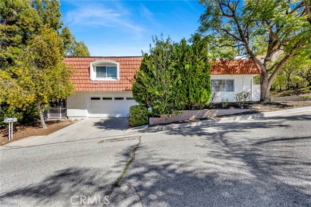 22762 Avenue San Luis - Photo 1