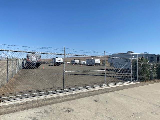 1075 Elm - Photo 1
