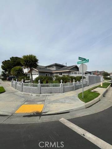 879 Turmont Street - Photo 1