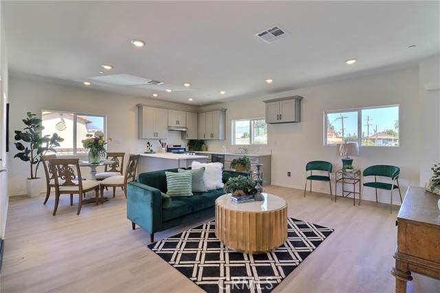 1630 Mission Boulevard - Photo 1