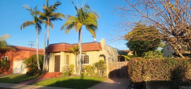 4511 Vista Street - Photo 1