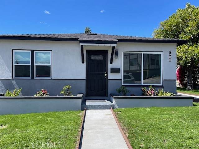 2611 Lincoln Street - Photo 1