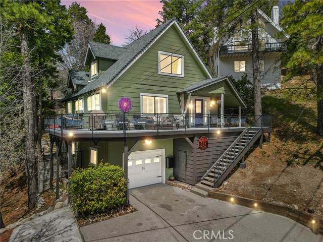 528 Brentwood Drive - Photo 1