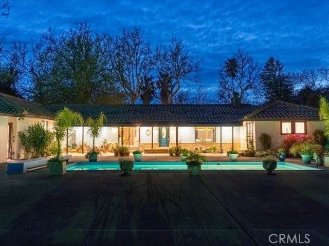 195 Howell Avenue - Photo 1