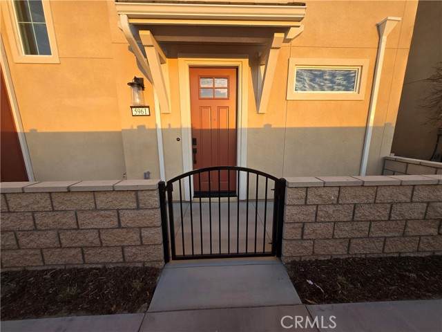 5961 Huntington Drive - Photo 1