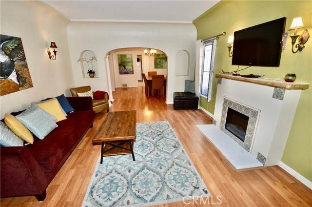 311 Cloverdale Avenue - Photo 1
