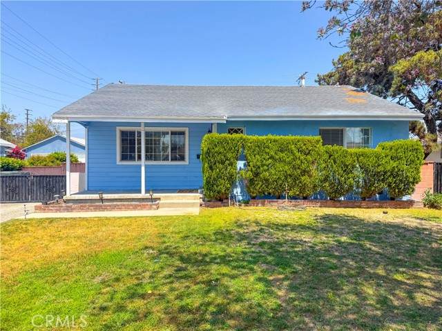 1037 Grovecenter - Photo 1