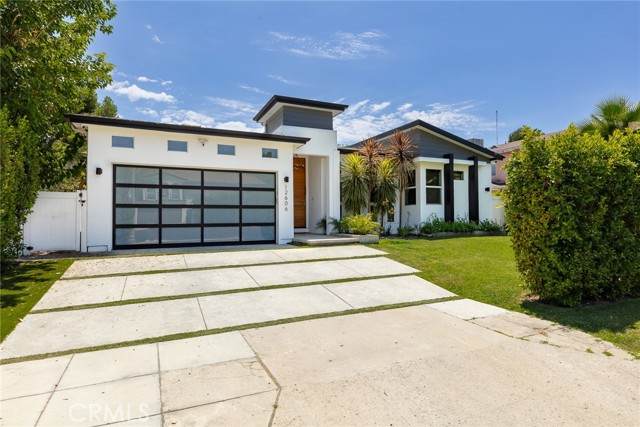 12606 Emelita Street - Photo 1