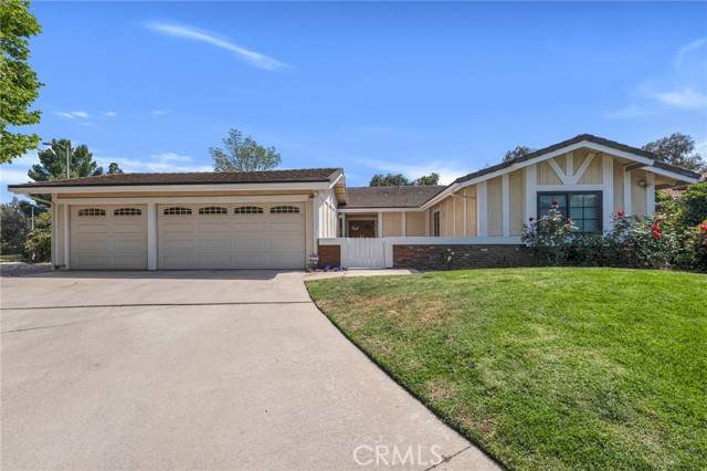 17004 Gledhill Street - Photo 1