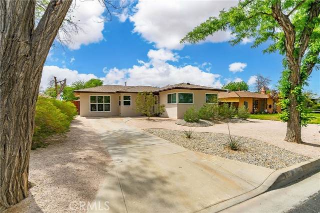 44251 Date Avenue - Photo 1