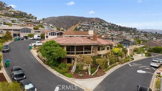 814 Emerald - Photo 1