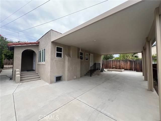 206 Lindsay Street - Photo 1