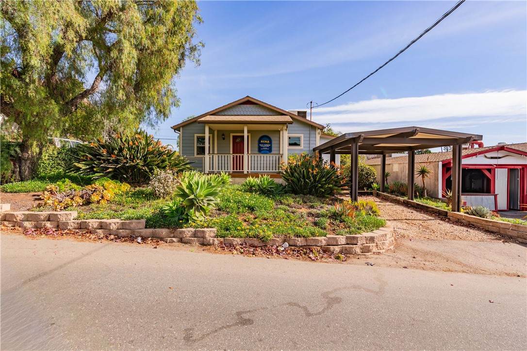 140 Hawthorne Street - Photo 1
