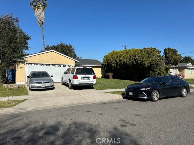1207 Siesta Street - Photo 1