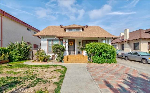 1643 4th Avenue - Photo 1