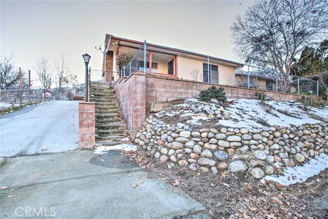 255 Sirretta Street - Photo 1