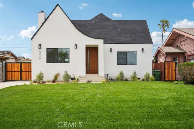 5449 Victoria Avenue - Photo 1