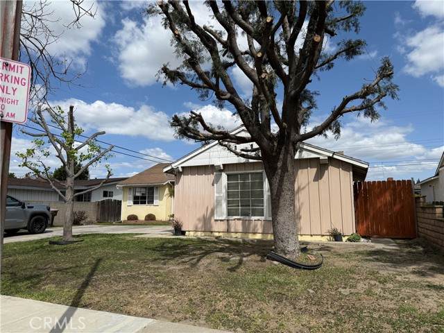 1839 Chateau Avenue - Photo 1
