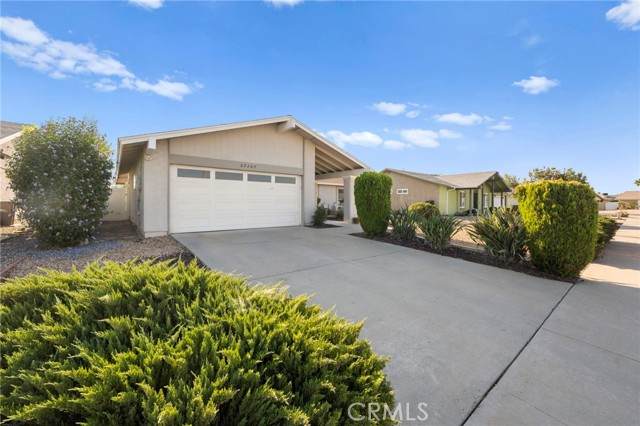 27207 Embassy Street - Photo 1
