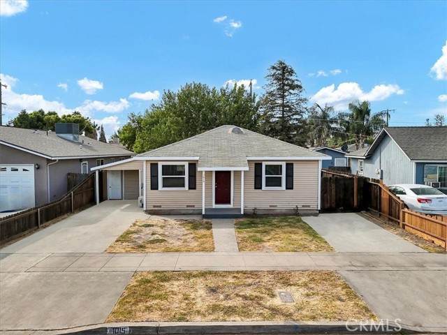 1015 Hall Avenue - Photo 1