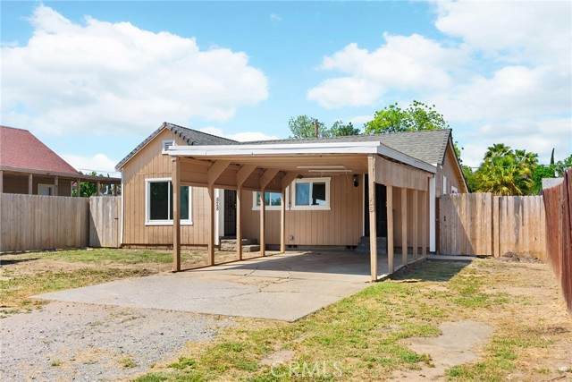 828 Hickory St - Photo 1