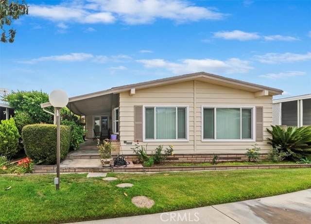345 Crestlake - Photo 1