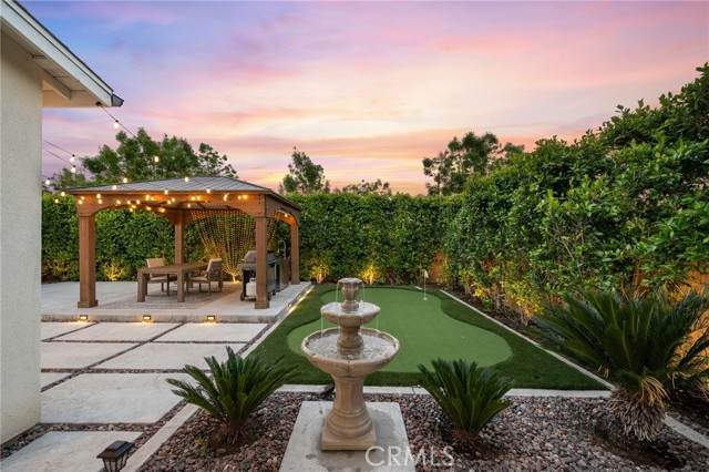 4745 Mae Way - Photo 1