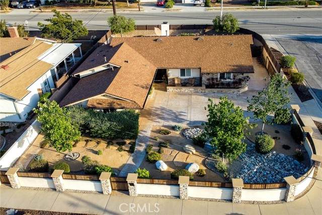 728 Essex Street - Photo 1