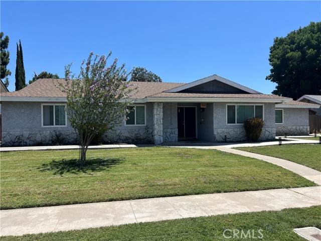 1160 Laspina Street - Photo 1
