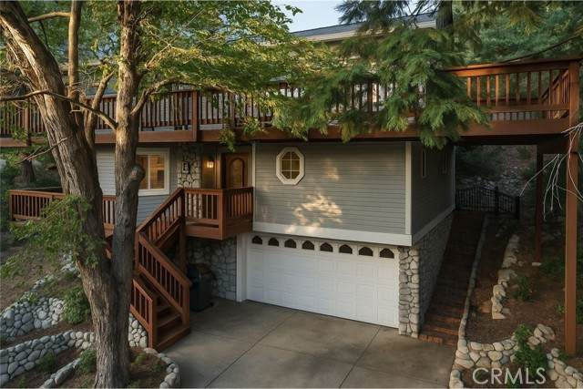 620 Acacia Drive - Photo 1