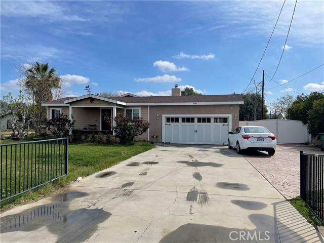 4043 Sierra Avenue - Photo 1