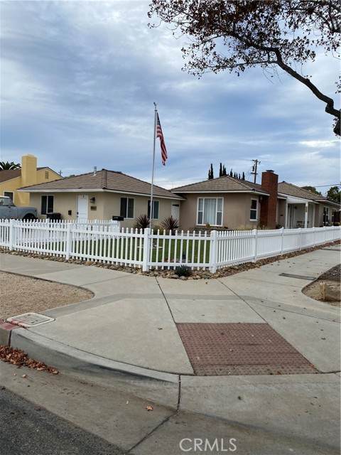 843 Orange Street - Photo 1