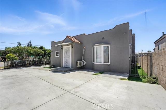 3361 Meeker Avenue - Photo 1