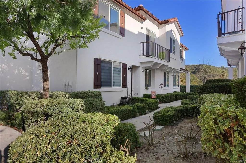 28072 Catherine Drive - Photo 1