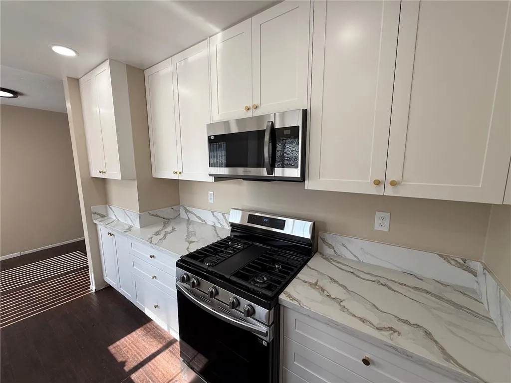 256 Euclid Place - Photo 1