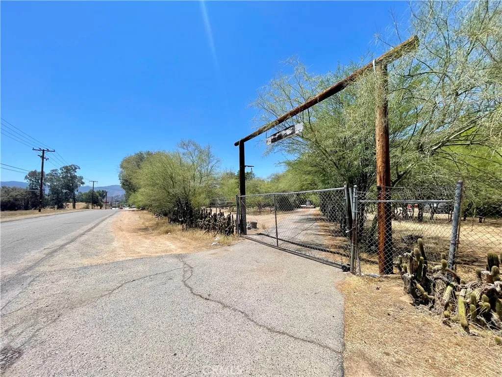 28875 10th Street - Photo 1