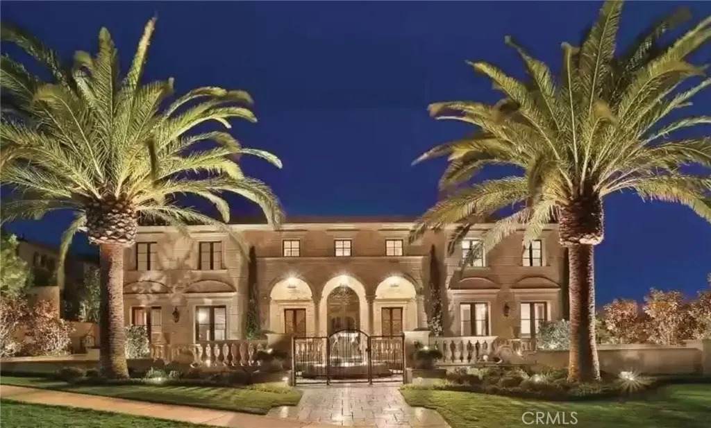 4 Mystique - Photo 1