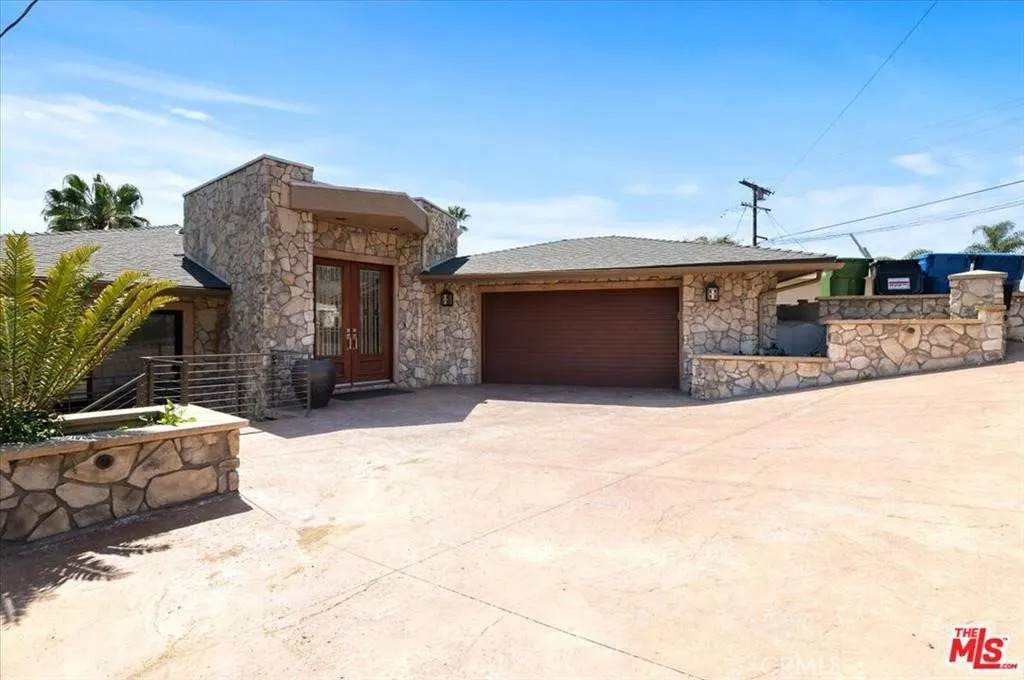 2792 Fyler Place - Photo 1