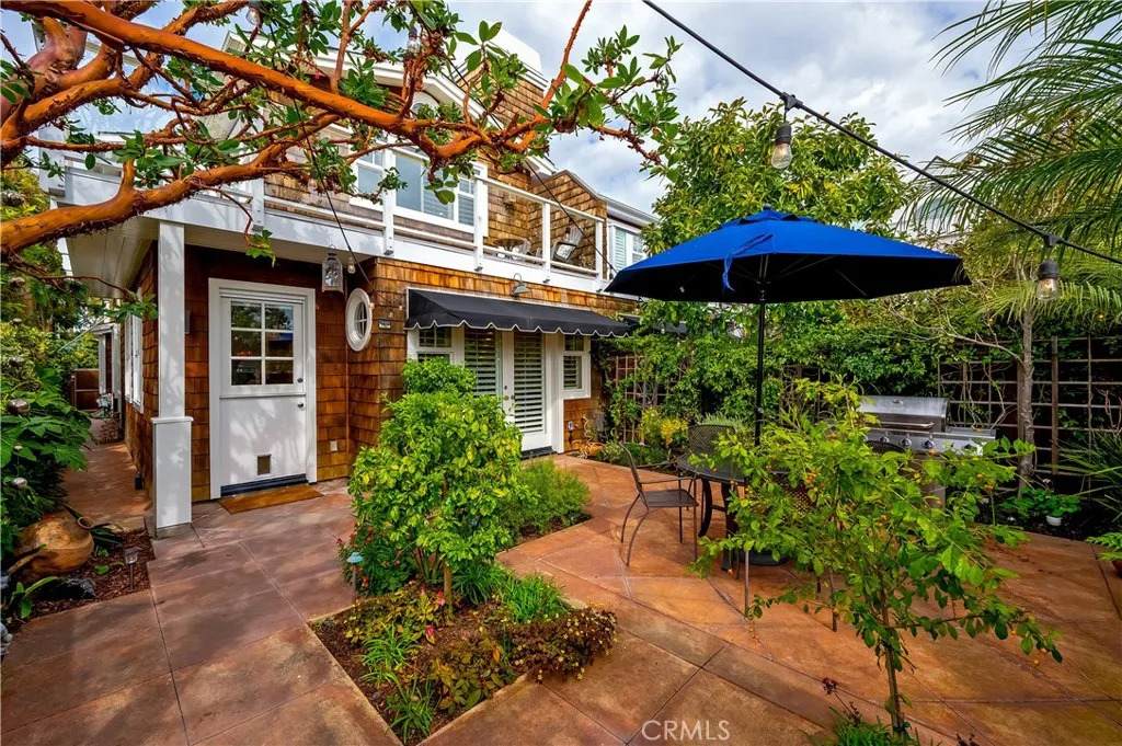 334 Locust Street - Photo 1