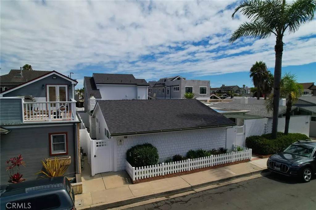 412 Colton Street - Photo 1