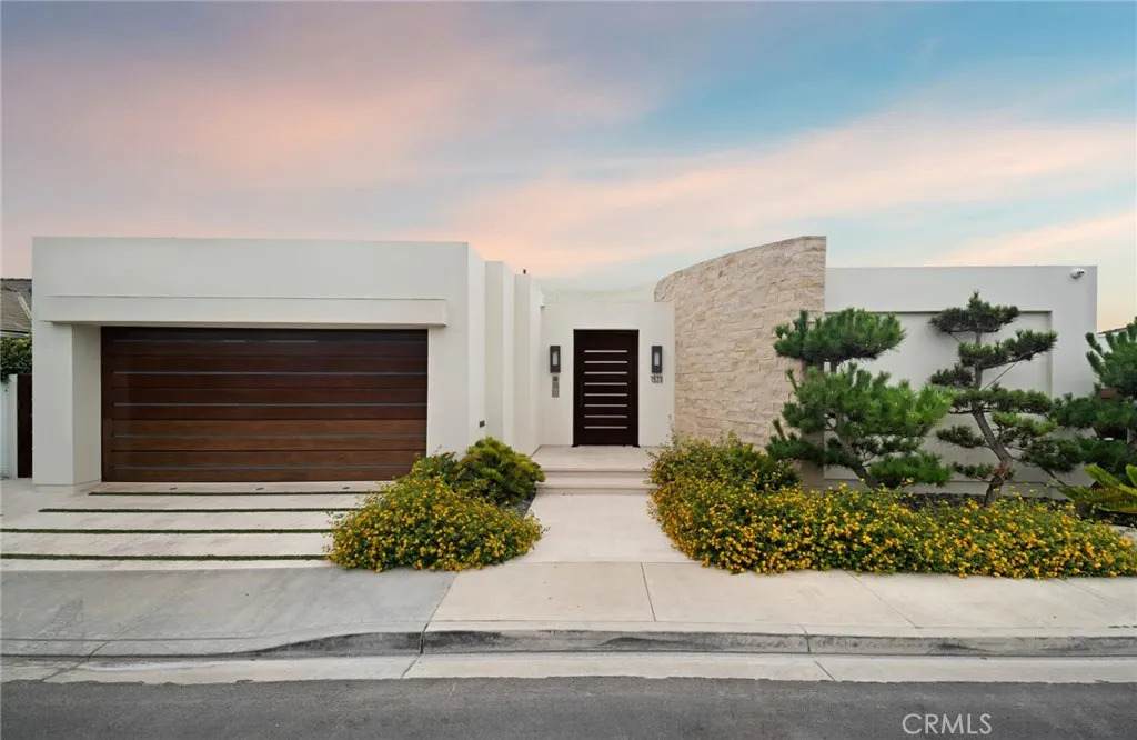 1523 Dolphin - Photo 1