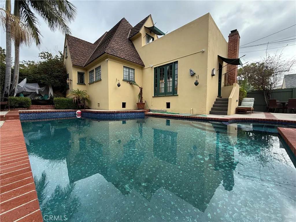 1149 Cordova Avenue - Photo 1