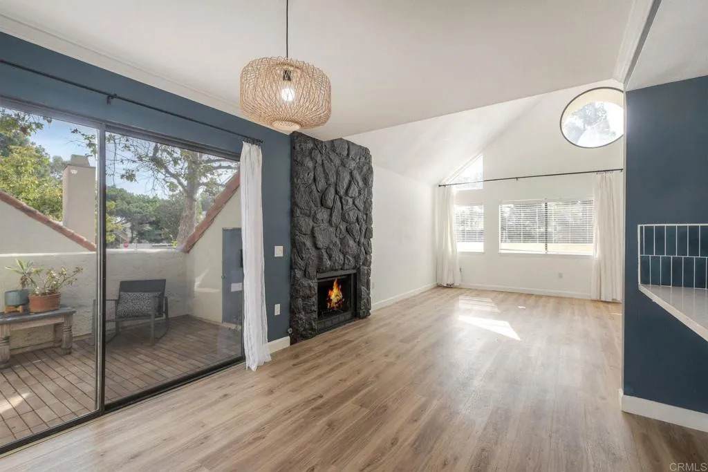 371 Melrose Drive - Photo 1