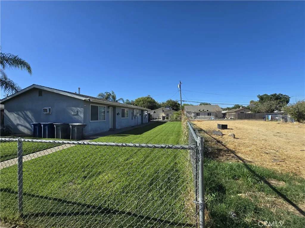 264 10th Street - Photo 1