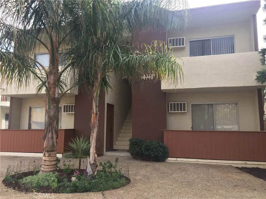 14718 Magnolia Boulevard - Photo 1